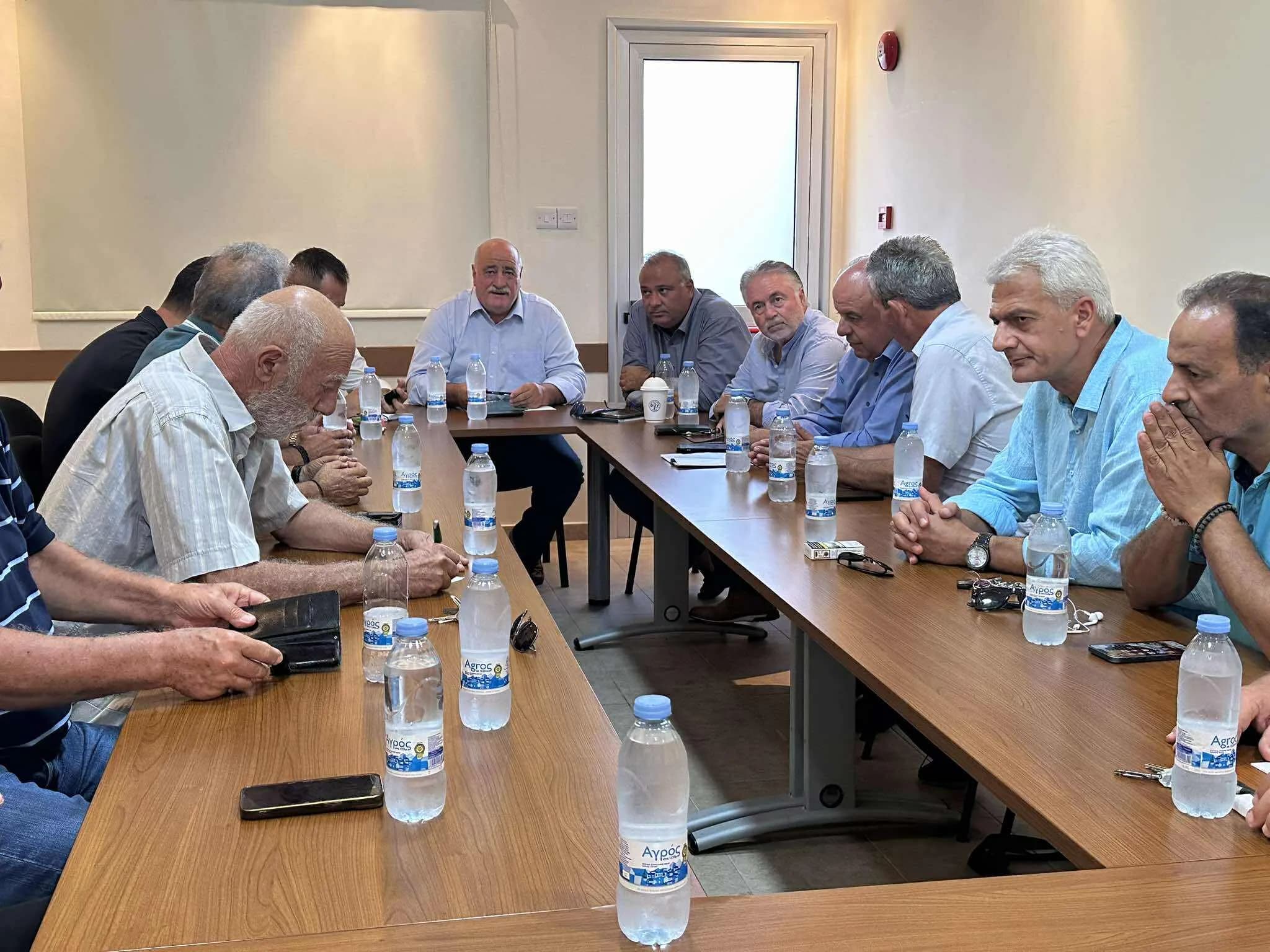 ΕΔΕΚ: «Καμία σκέψη αποπομπής του Αποστόλου»