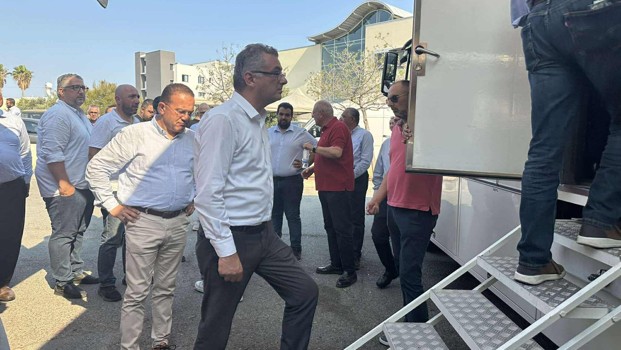 Tufan Erhürman Visits Ypsonas Amid Deadly Fire
